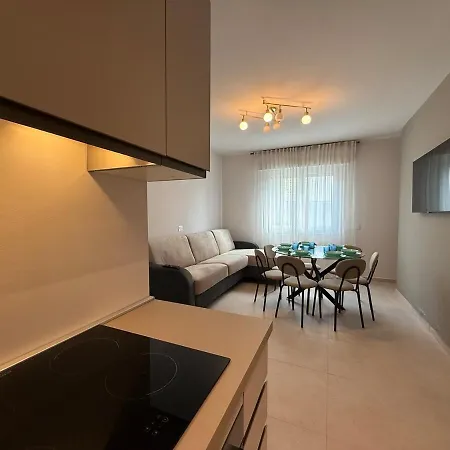 Alfieri1 - Netflix-parking-supermarket-centro Appartement Bergame