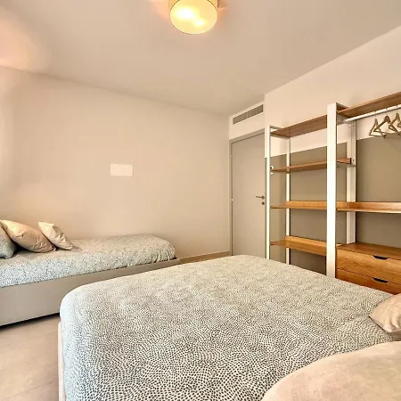 Alfieri1 - Netflix-parking-supermarket-centro Appartement