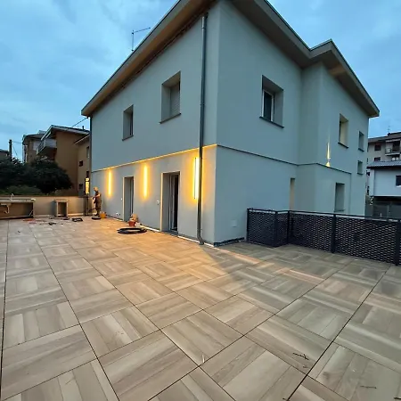 Alfieri1 - Netflix-parking-supermarket-centro * Bergamo