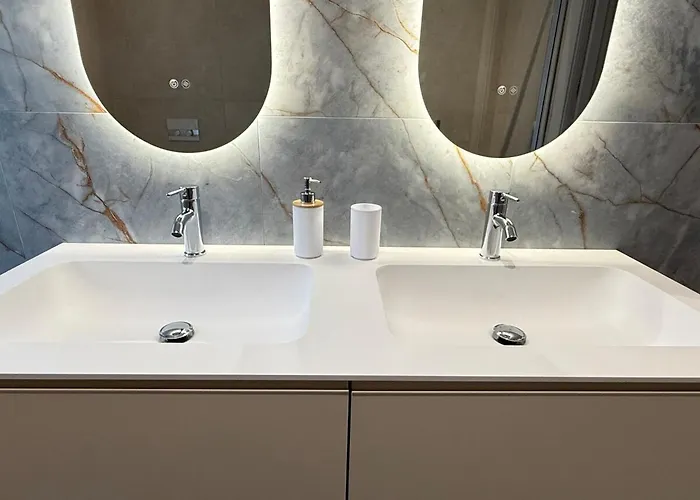 Alfieri1 - Netflix-parking-supermarket-centro * Μπέργκαμο