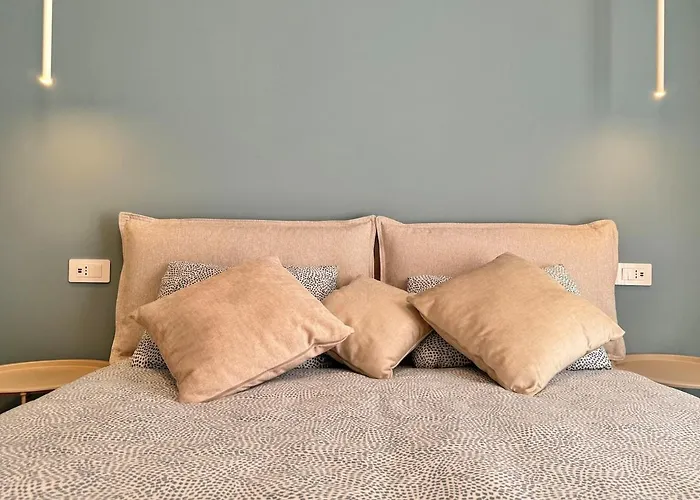 Alfieri1 - Netflix-parking-supermarket-centro Daire