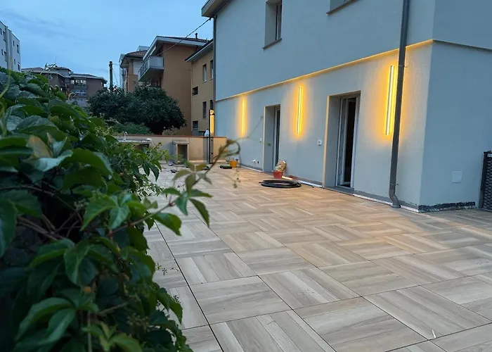 Alfieri1 - Netflix-parking-supermarket-centro