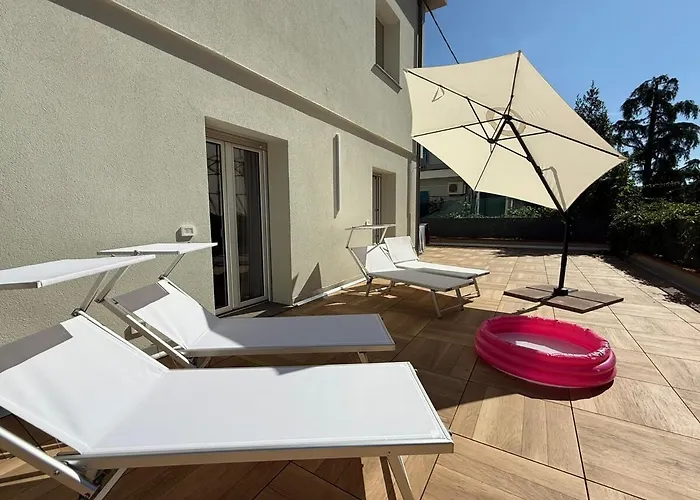 Daire Alfieri1 - Netflix-parking-supermarket-centro