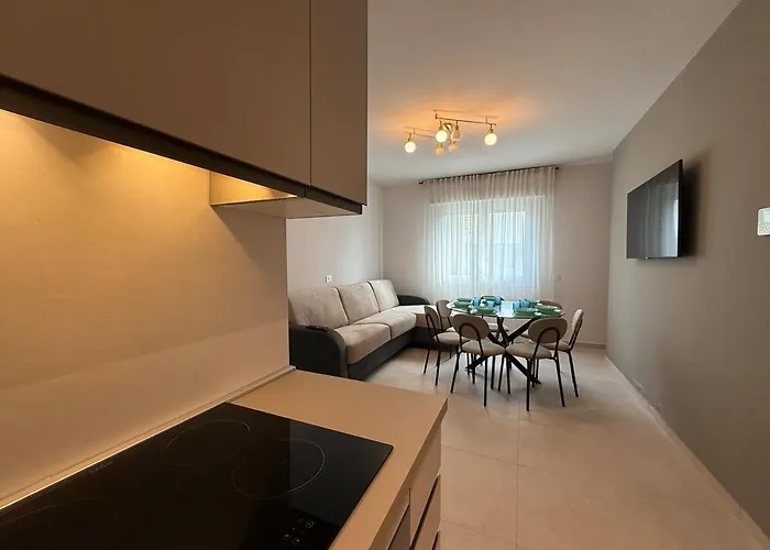 Alfieri1 - Netflix-parking-supermarket-centro Apartamento Bérgamo