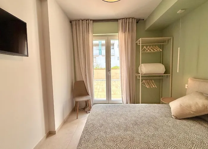 Alfieri1 - Netflix-parking-supermarket-centro Apartamento