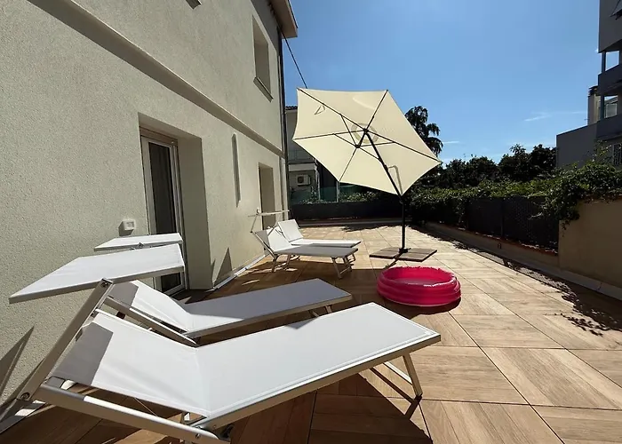 Alfieri1 - Netflix-parking-supermarket-centro * Bérgamo