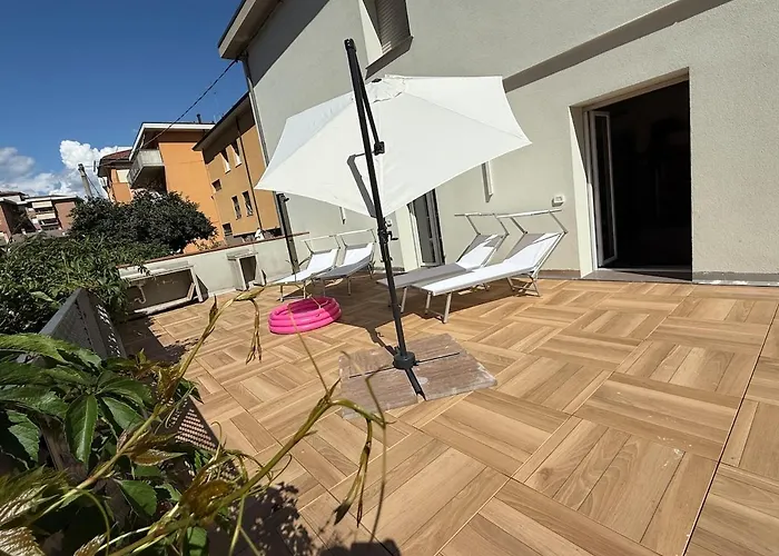 Alfieri1 - Netflix-parking-supermarket-centro Apartamento